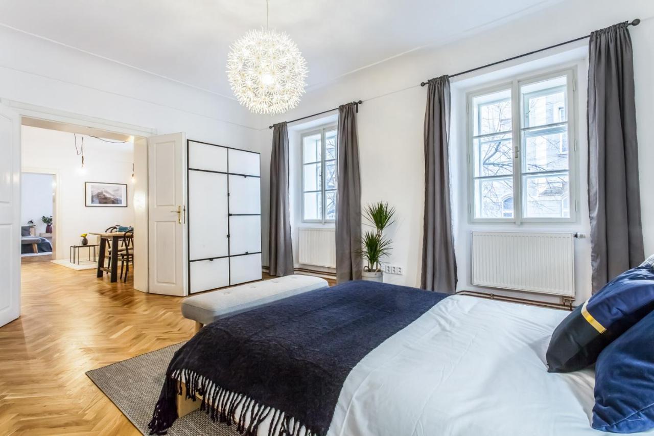 Old Town 2 Bdr Apartment, Free Coffee * Praga