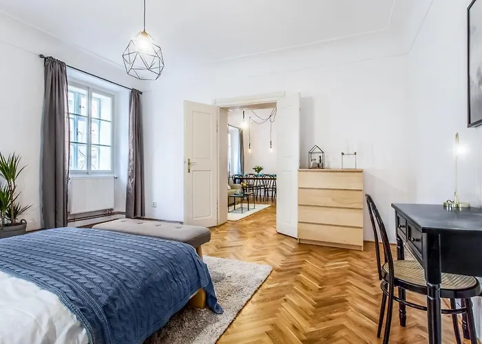 Old Town 2 Bdr Apartment, Free Coffee
