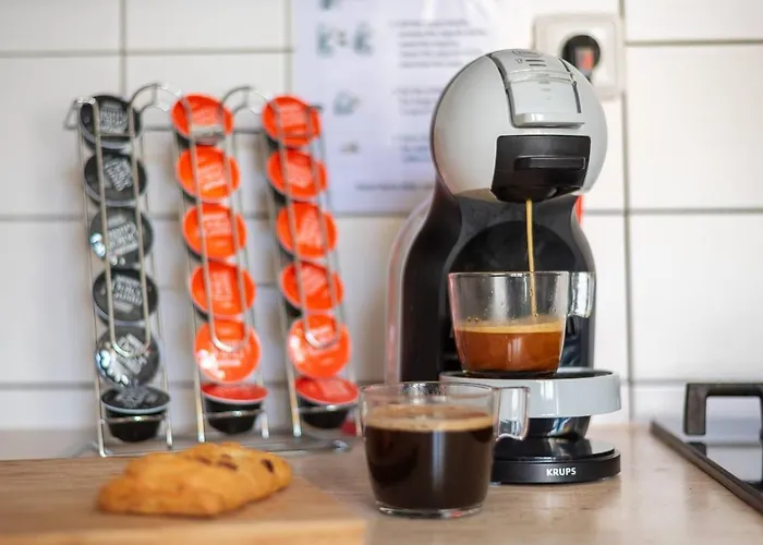 Old Town 2 Bdr Apartment, Free Coffee